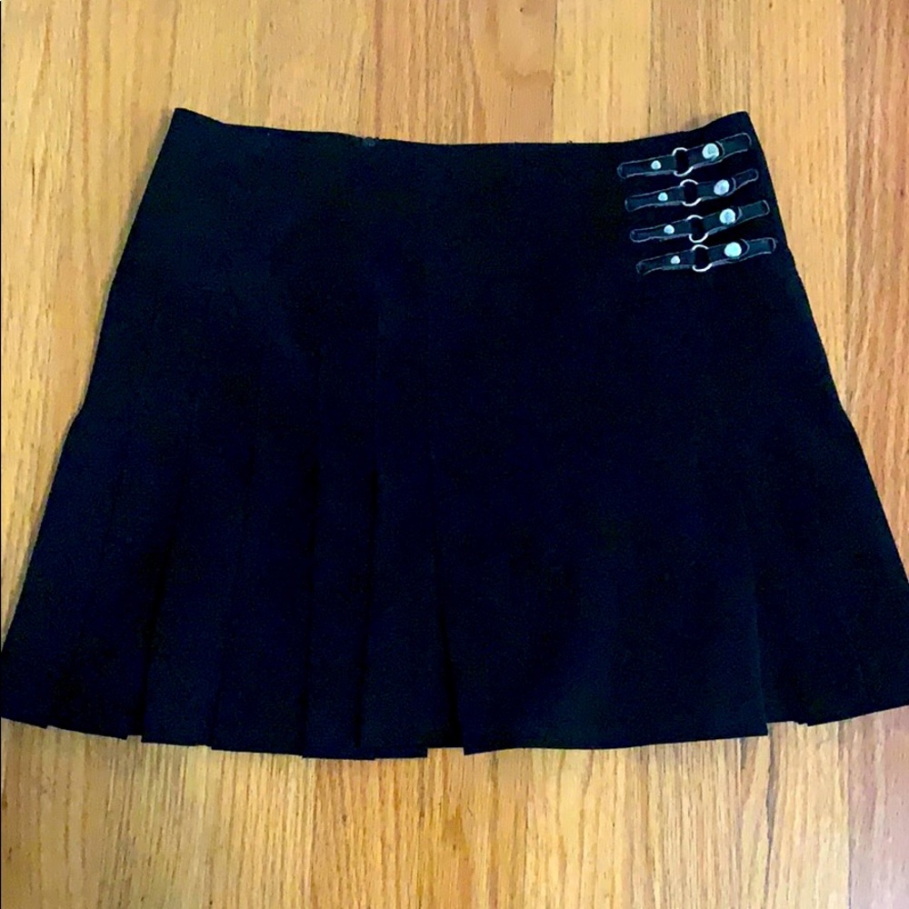 Bebe skirt